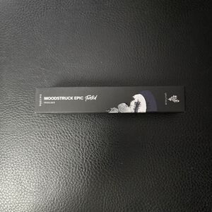 Younique Moodstruck Epic Twisted Mascara — Teal